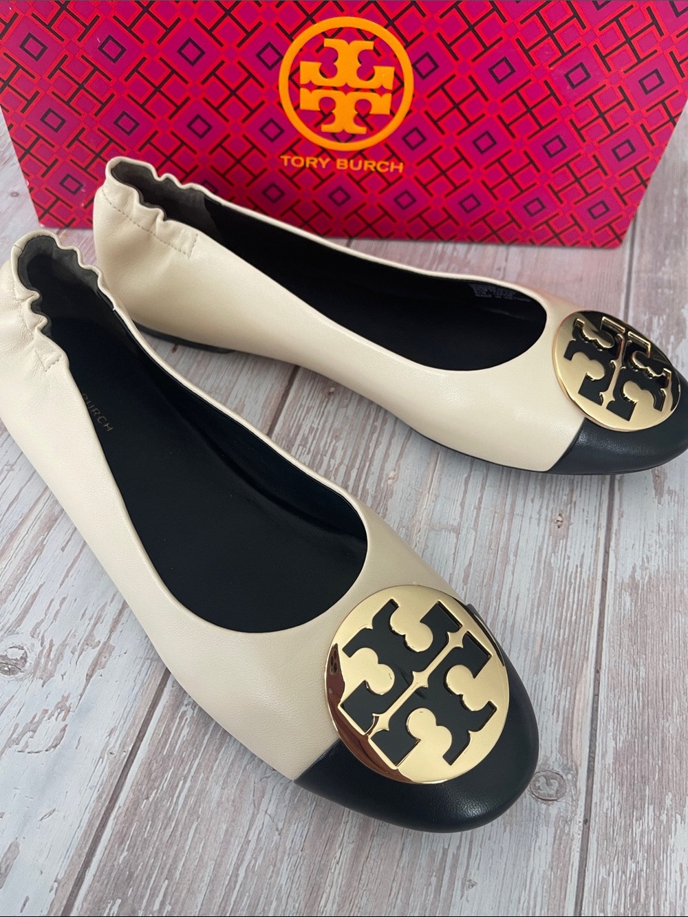 $445 Tory Burch Claire Cap Toe Ballet Flats off White Black Gold size 8.5